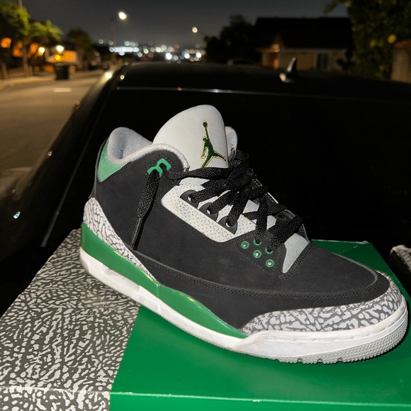 Air Jordan 3 Pine Greens - Picture 7 of 10